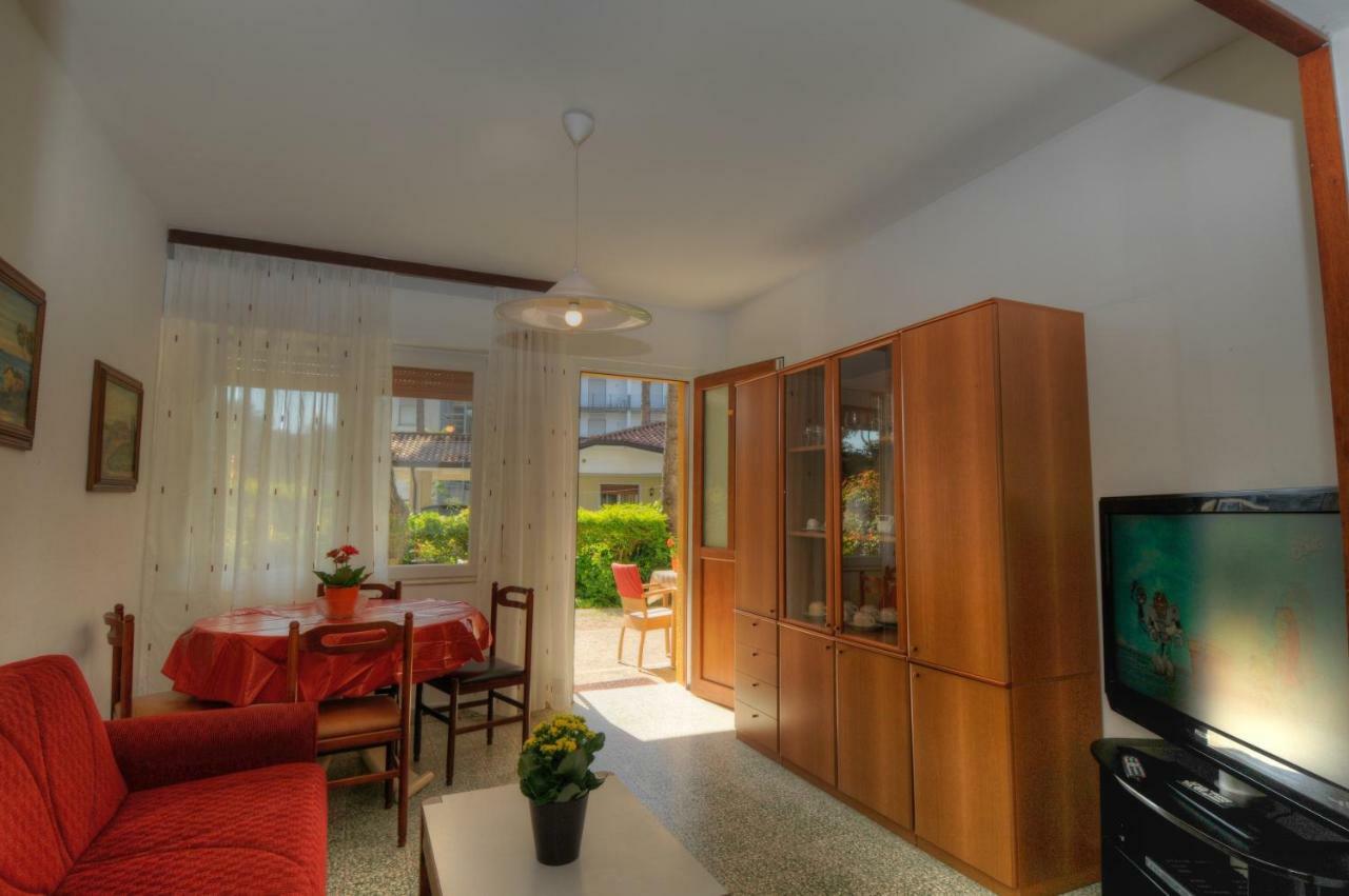 Residence Villa Laura Lignano Sabbiadoro Buitenkant foto