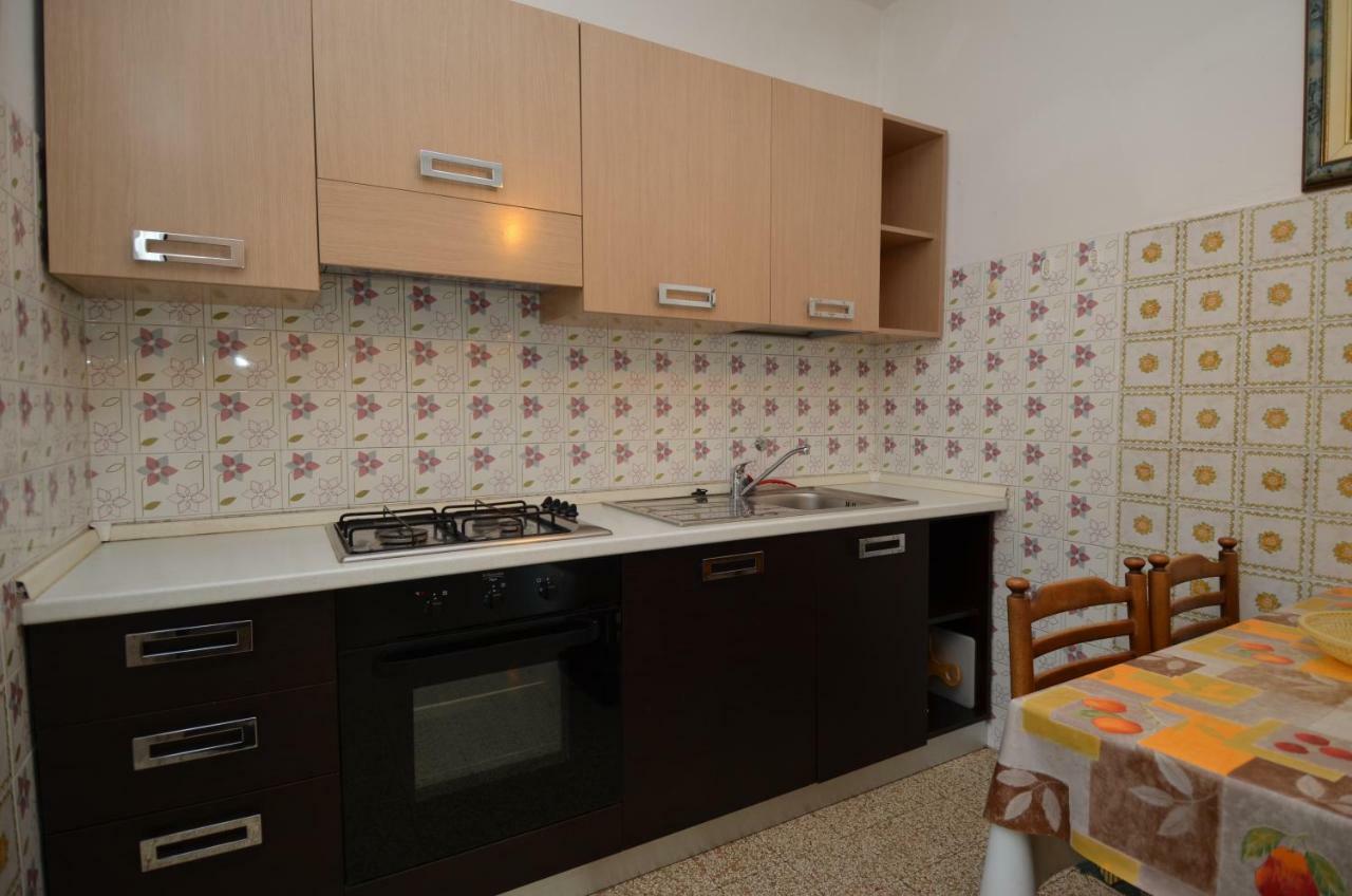 Residence Villa Laura Lignano Sabbiadoro Buitenkant foto