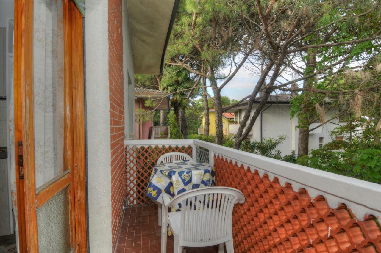 Residence Villa Laura Lignano Sabbiadoro Buitenkant foto